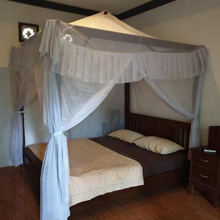 Five Time Home Stay Gili Air Eksteriør bilde