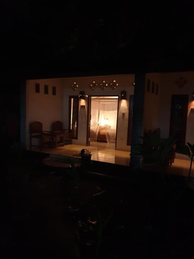 Five Time Home Stay Gili Air Eksteriør bilde